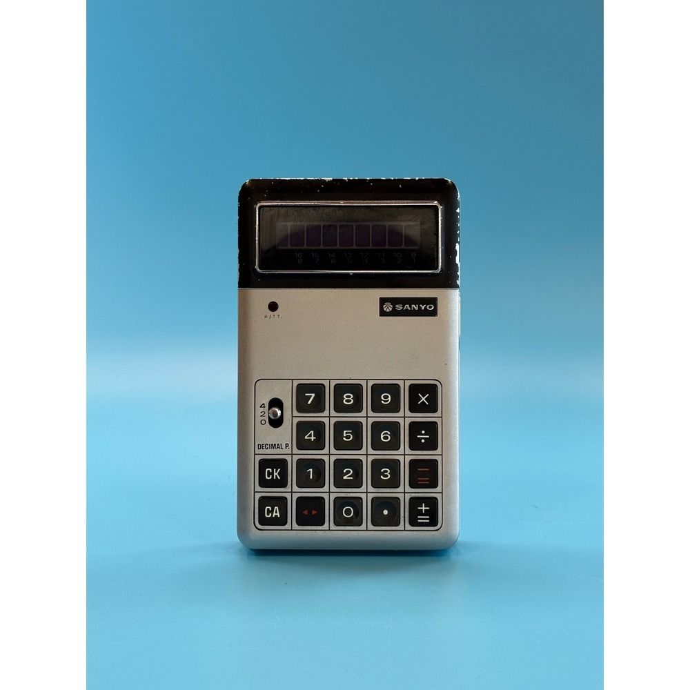 Sanyo ICC-807D Vintage Electronic Calculator Made in Japan – Untested/For Parts